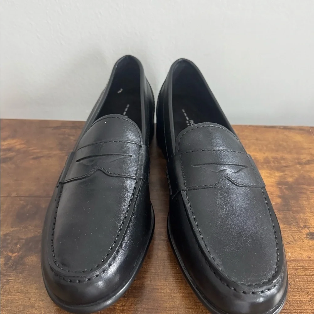 Rockport Black Leather Slip-On Loafers Size 7